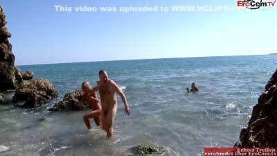 Spontanously Anal Threesome At The Beach With A Spanish Couple And A Stranger - hclips.com