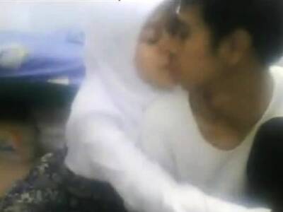 indonesian couple making love jilbab tudung - drtuber.com