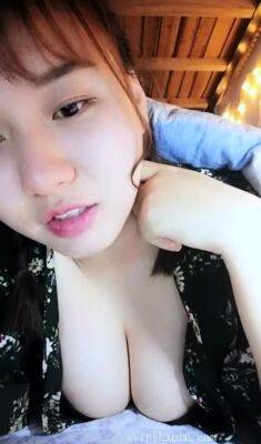 Sexy amateur teen with big boobs gives blowjob - drtuber.com - Japan