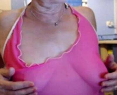 Nice Granny webcam 1 - drtuber.com