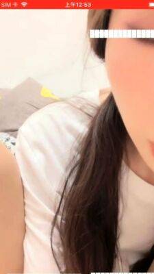 Sexy webcam bitch fucks her ass with a sex toy - drtuber.com - Japan
