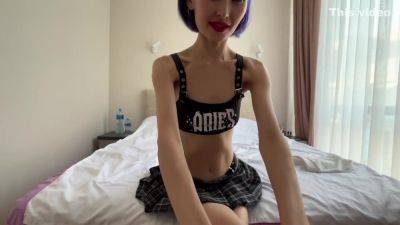 Sweet Asian Webcam Model / Shy Shows Ass - hclips.com