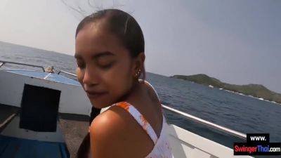 Amateur Teen Couple Had Sex On A Rented Boat In Public - hclips.com