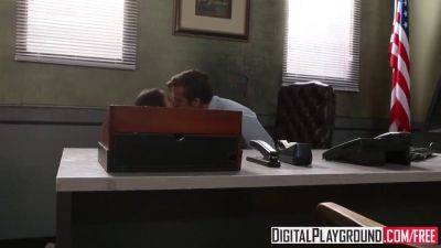 Logan Pierce & Lola Foxx get naughty in The Homebreaker - a steamy homemade video - sexu.com