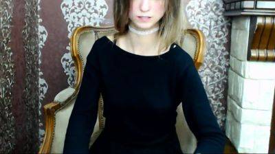Amateur Webcam Girl Fingering - drtuber.com